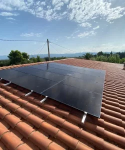RoquetesNº Plaques Solars: 15
Potència: 6 kWp